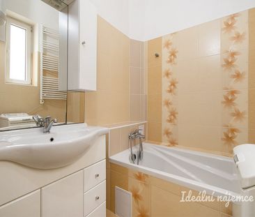Pronájem bytu 1+1 33 m² - Fotografie 5