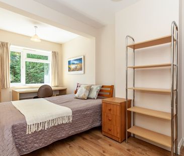 Beechey Avenue, Marston - Photo 5