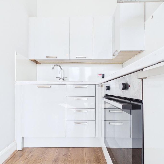 1 bedroom flat to rent - Photo 1