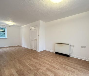 2 bedroom ground floor flat to rent - Photo 1