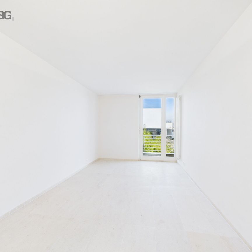 Enjoy Lake and Mountain Panorama Directly from Your Terrace - Photo 1