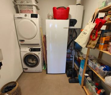 Centraal gelegen appartement met twee slaapkamers met garage en ber... - Photo 2