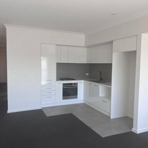 As New 1 Bedroom Apartment - Photo 2