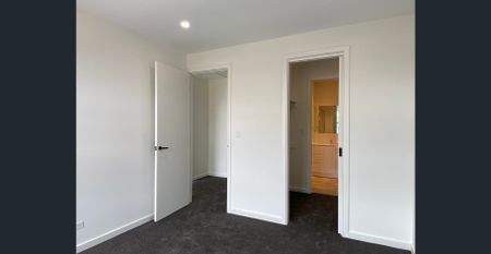 Low-Maintenance Modern Living Close to Everything - Photo 3