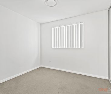 Pemulwuy! Large and Ultra Modern Duplex!!! - Photo 2