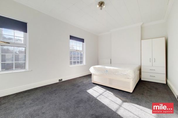 Reginald Street, Luton, LU2 - Photo 1