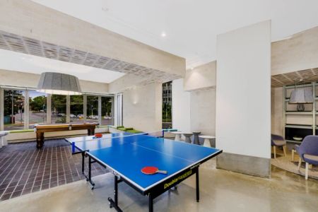 6 Bedroom Apartment - Photo 3