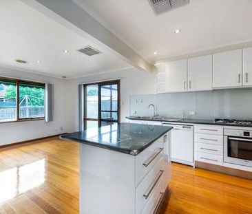 Beautifully renovated home - Photo 1