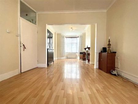 Lopen Road, Edmonton, N18 - Photo 4