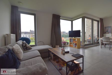 Appartement met 2 kamers en autostaanplaats - Photo 2