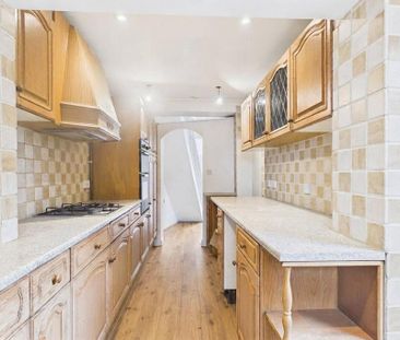 3 bedroom terraced house to rent - Photo 3