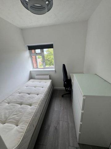 Wavell Way,Winchester - Photo 5