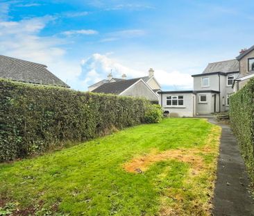 102 Hillsborough Road, Lisburn, BT28 1JU - Photo 3