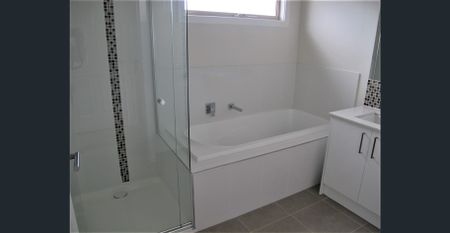 Low Maintenance Living! - Photo 2