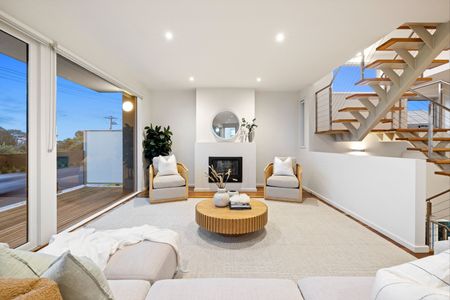 256. Beach Road, Black Rock VIC 3193 - House For Rent | Domain - Photo 3