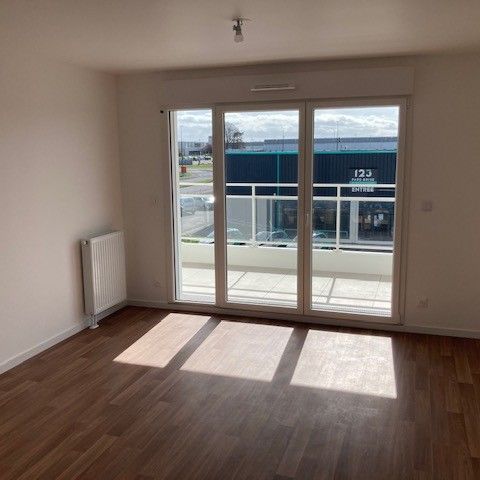 Location Appartement 2 pièces 43m² MONDEVILLE 14120 - Photo 1