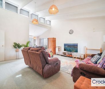 Warm & Cosy 2-Bedroom Unit with - Photo 5