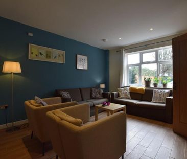 1 bedroom in a house share to rent - Photo 2