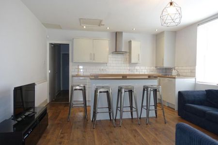 5 bedroom private hall to rent - Photo 3