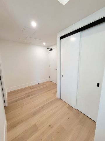 Brand New 1 Bed + Den Condo in Pandosy Village (#202) - Photo 3