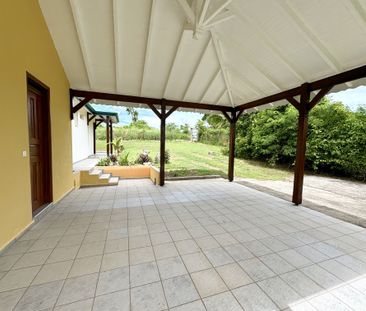 Location Maison 4 pièces 110m² LE MOULE 97160 - Photo 1