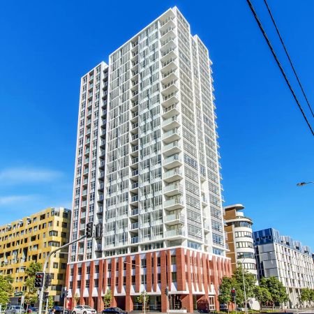 MGM MARTIN - TWO BEDROOM APARTMENT - Photo 4