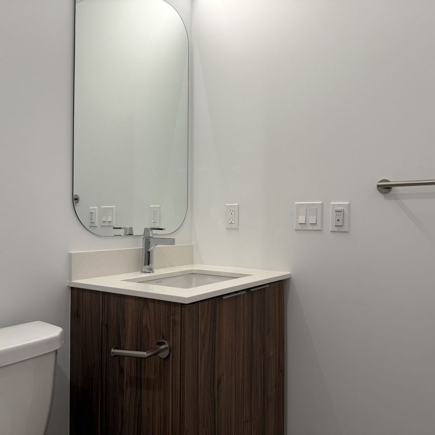For Lease - 15 Richardson Street Unit# 919, Toronto, Ontario - Photo 1
