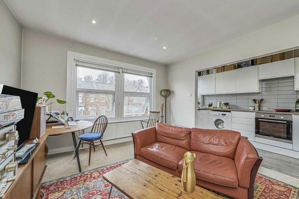 1 bedroom flat to rent - Photo 1