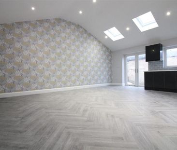 3 bedroom detached bungalow to rent - Photo 5