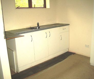 A cozy 2 double bedrooms self contained unit . - Photo 6