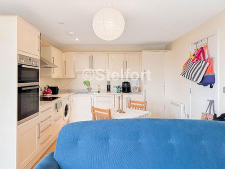 2 bedroom flat to rent - Photo 5