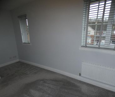 2 bedroom semi-detached house to rent - Photo 3