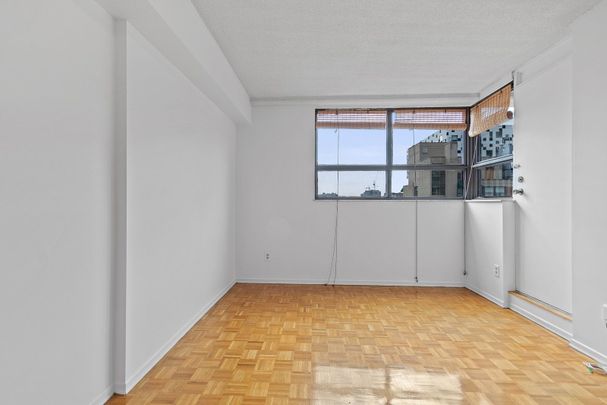 For Lease - 80 St. Patrick Street Unit# 714, Toronto, Ontario - Photo 1