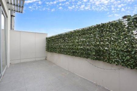 Contemporary Two-Level Living in a Prime Lifestyle Pocket - Photo 4