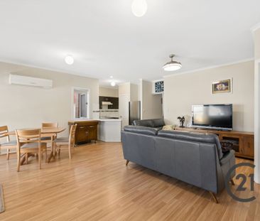 Modern Family Living in the Heart of Birkenhead - Photo 2