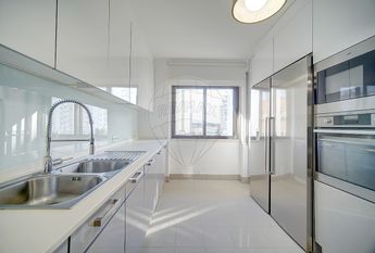 Apartamento T4 em Lisboa