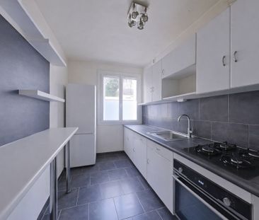 Location Appartement 4 pièces 80m² SURESNES 92150 - Photo 5