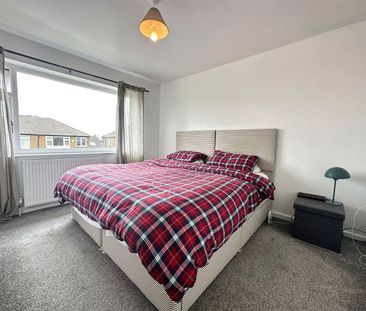 14, Uppermoor Close, Pudsey, West Yorkshire, LS28 8BU - Photo 1