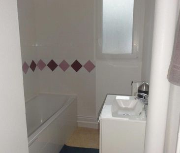 Location Appartement 4 pièces 89m² LE CREUSOT 71200 - Photo 6