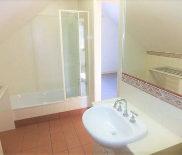 Prime Location! - Photo 3