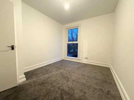 3 bedroom apartment to rent - Photo 3