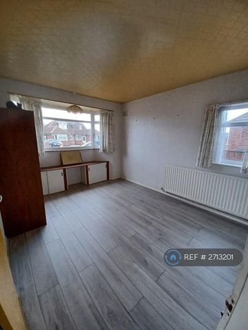 2 bedroom bungalow to rent - Photo 2