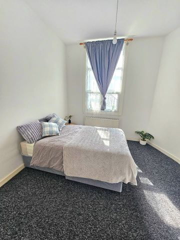 Room in a Shared Flat, Gillender Street, E3 - Photo 2