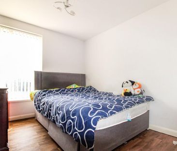 2 bedroom maisonette to rent - Photo 3