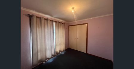 Comfort & Convenience in the Heart of Deer Park - Photo 2