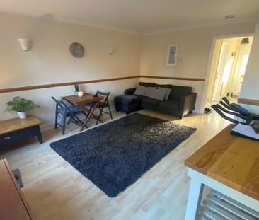 2 bedroom terraced house to rent - Photo 3