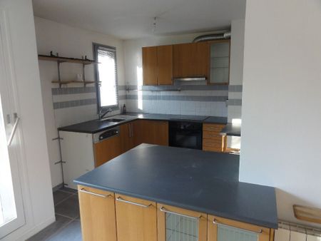 Location Appartement 4 pièces 91m² - Photo 3