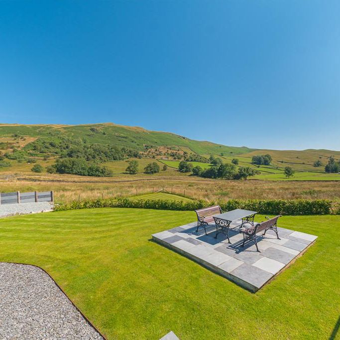 4 bedroom barn conversion to rent - Photo 1