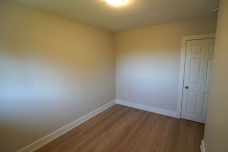 For Lease - 20 Sunrise Drive Unit# UPPER, Kitchener, Ontario - Photo 2