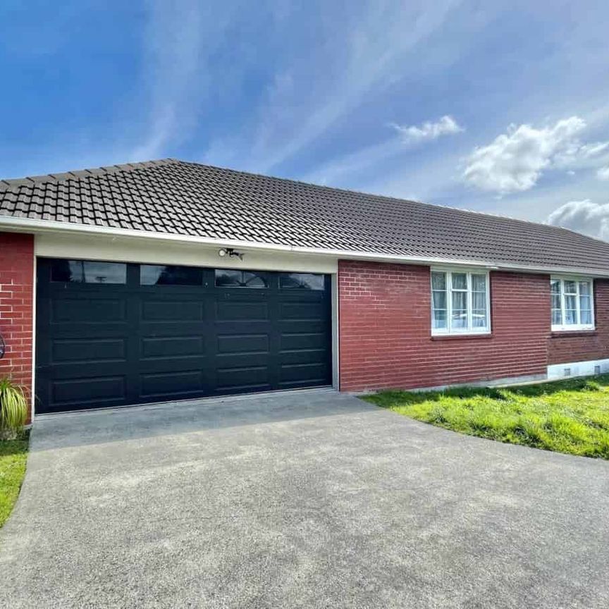 Space, Style & Convenience! - Photo 1